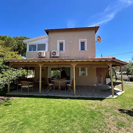 فيلة Beachside Garden With Spacious Private Garden In *