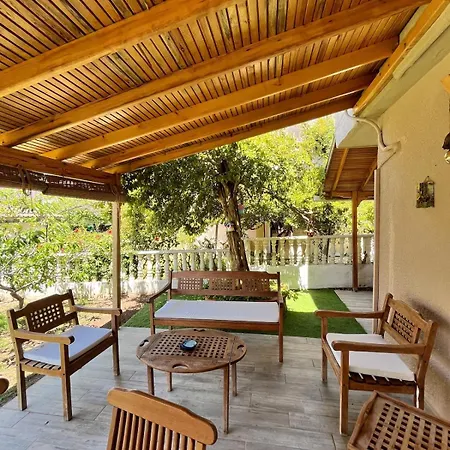 فيلة Beachside Garden With Spacious Private Garden In Çeşme