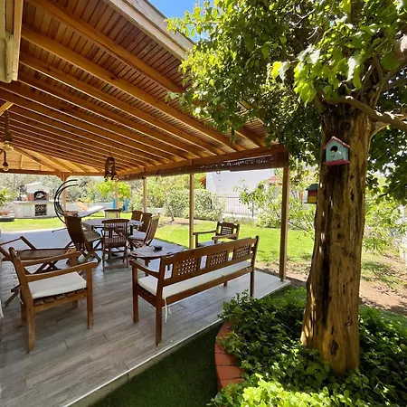 فيلة Beachside Garden With Spacious Private Garden In *