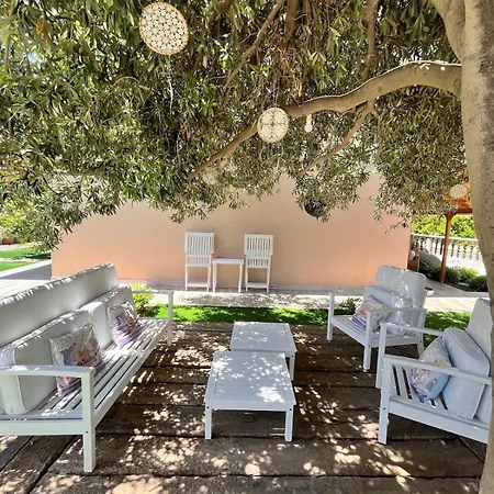 فيلة Beachside Garden With Spacious Private Garden In Çeşme