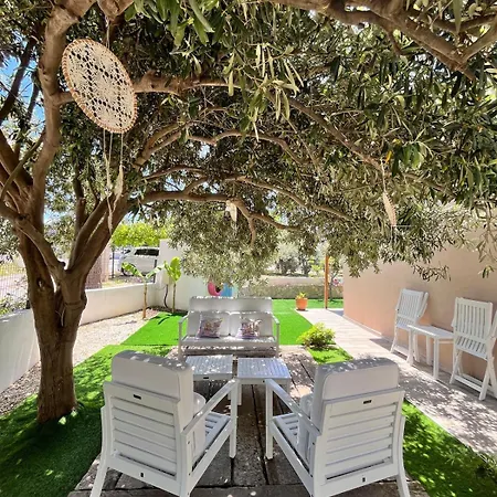 Beachside Garden With Spacious Private Garden In فيلة *
