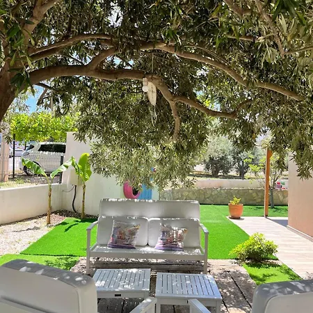Beachside Garden With Spacious Private Garden In فيلة *