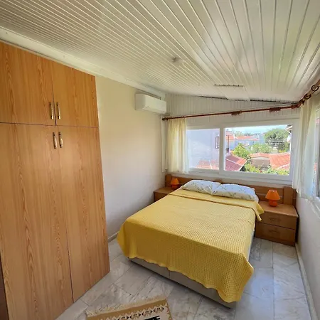 Beachside Garden With Spacious Private Garden In فيلة