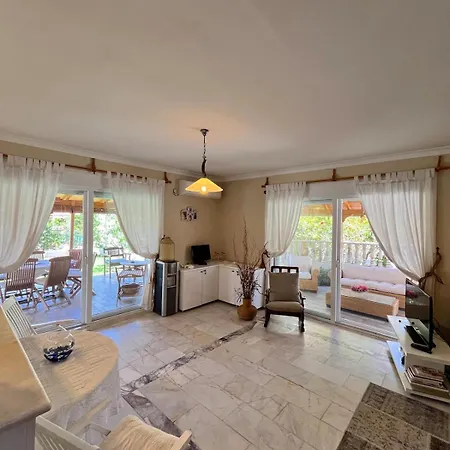 Beachside Garden With Spacious Private Garden In فيلة *