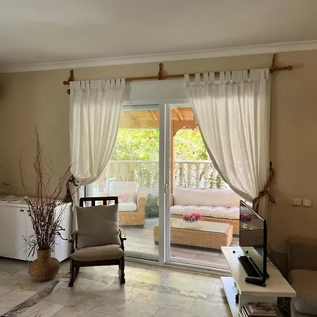 فيلة Beachside Garden With Spacious Private Garden In *